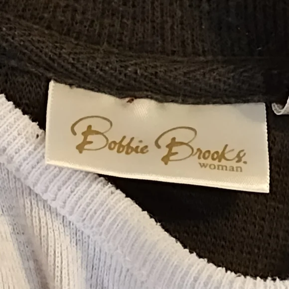 Brown Embroidered Pullover Sweater - Picture 4 of 11